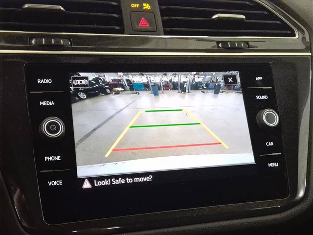 Used 2023 Volkswagen Tiguan SE AWD/4WD image 19