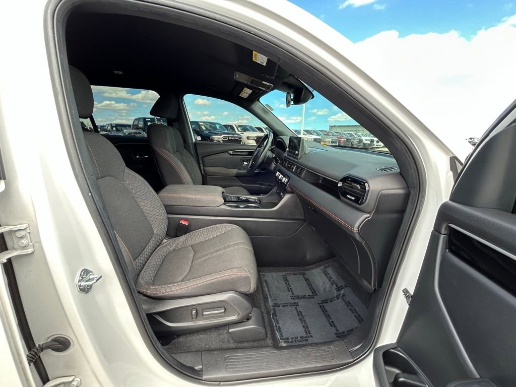 Used 2023 Honda Pilot Sport image 29