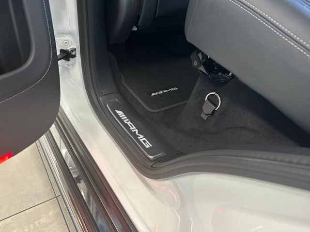 Used 2027 Mercedes-Benz G 63 AMG 4MATIC image 40