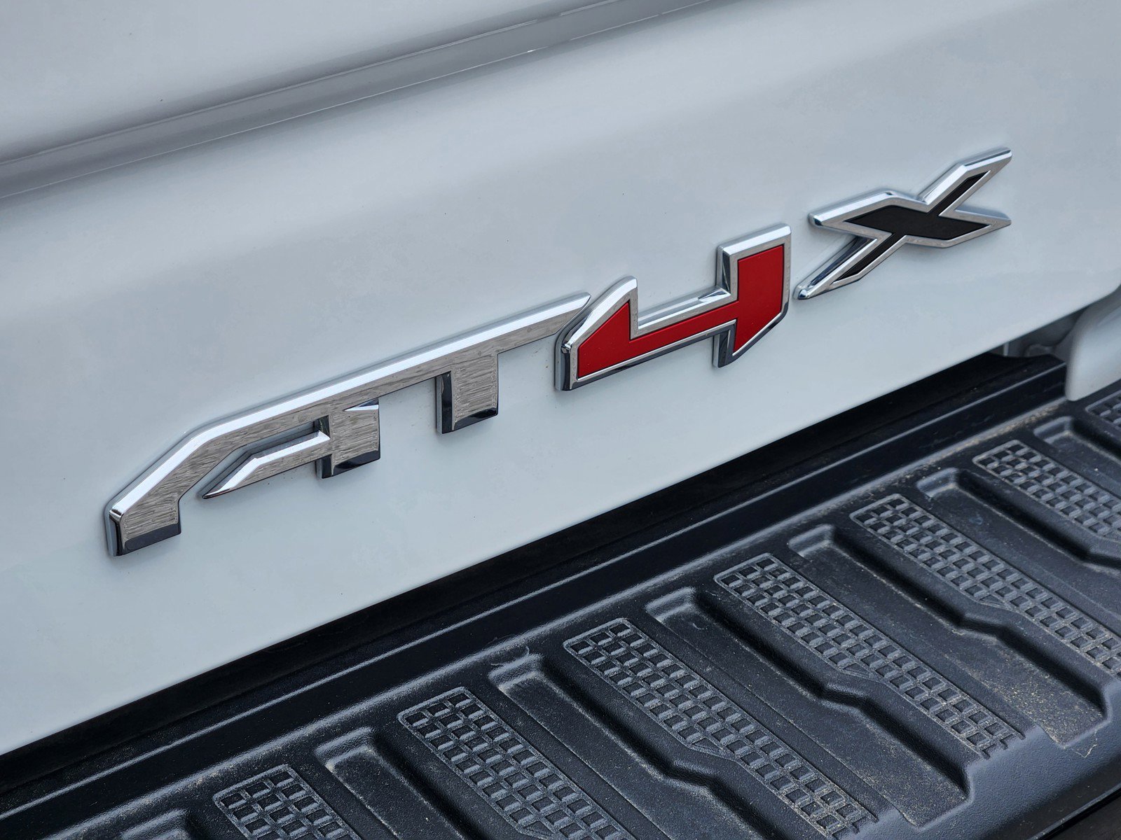 Used 2026 GMC Sierra 1500 AT4X AWD/4WD image 30