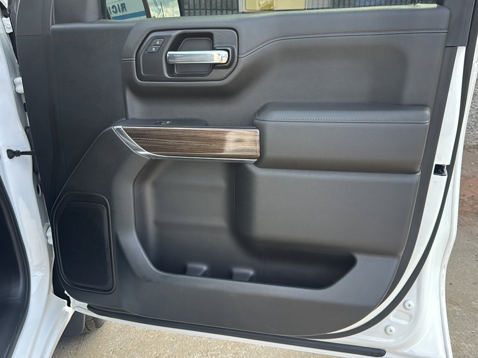 Used 2021 Chevrolet Silverado 1500 RST w/ Bed Protection Package AWD/4WD image 17
