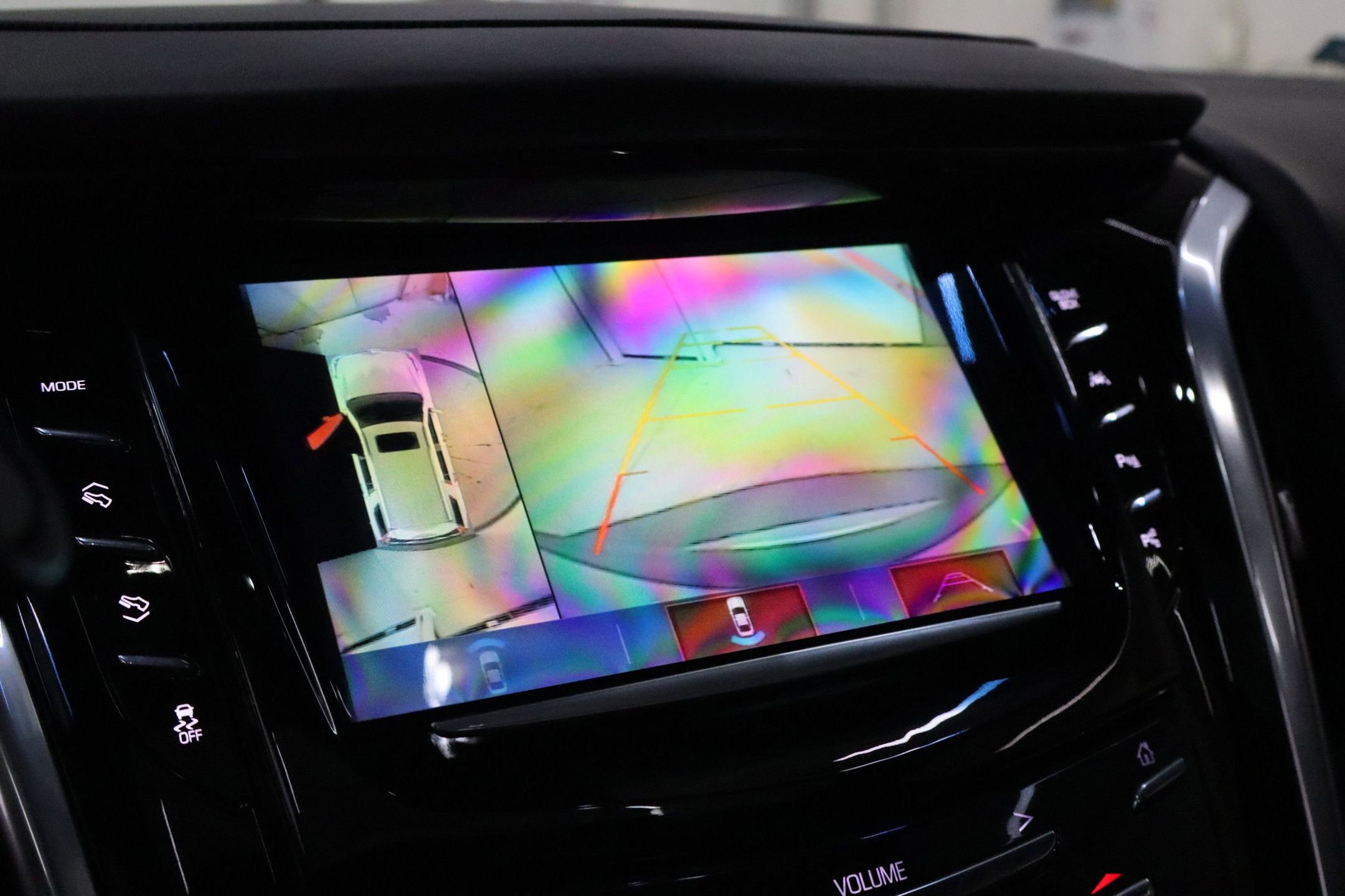 Used 2020 Cadillac Escalade Platinum image 25