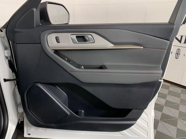 Used 2025 Ford Explorer Active image 39