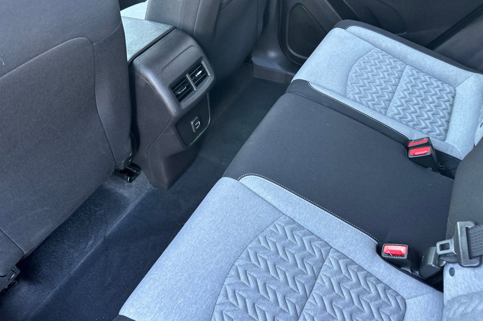 Used 2024 Chevrolet Equinox LS image 15