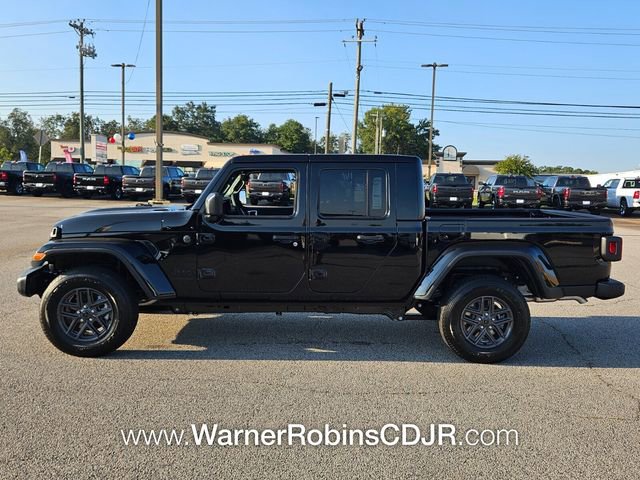 New 2025 Jeep Gladiator Sport image 4