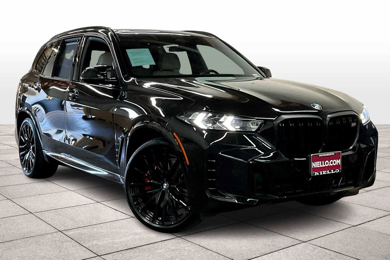 Used 2025 BMW X5 M60i w/ Executive Package image 2