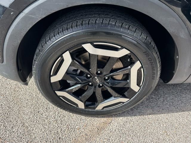 Used 2025 Kia Telluride S image 8