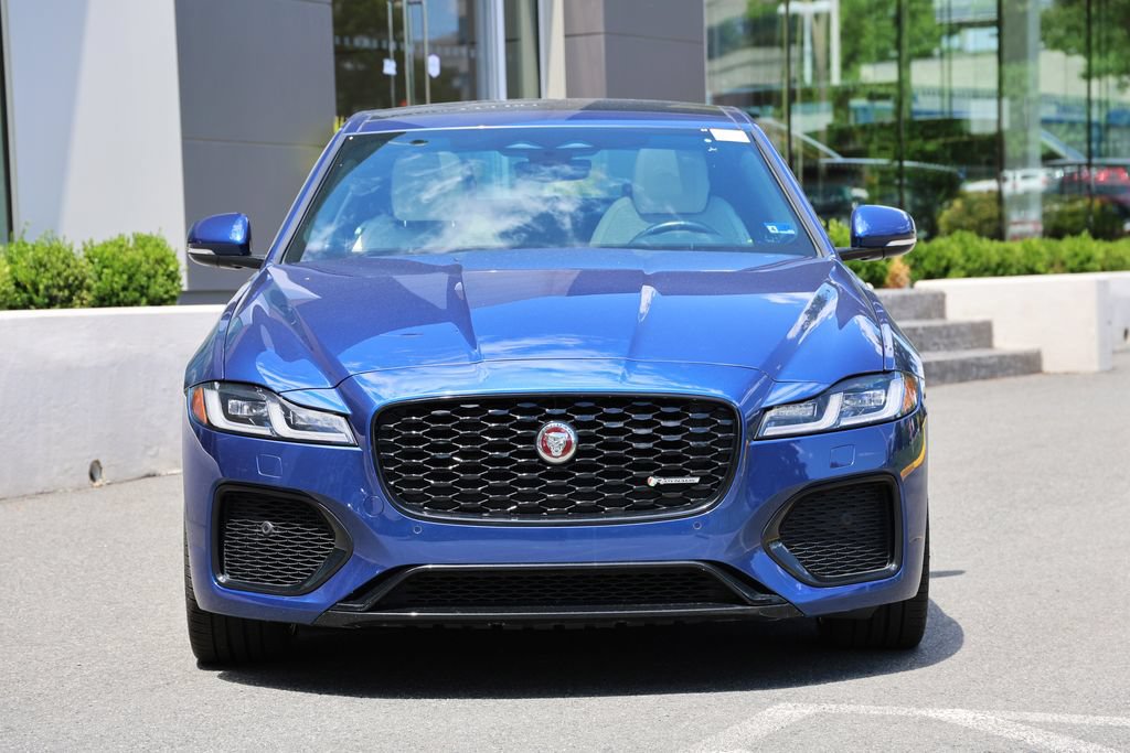 Used 2022 Jaguar XF R-Dynamic SE AWD/4WD image 5