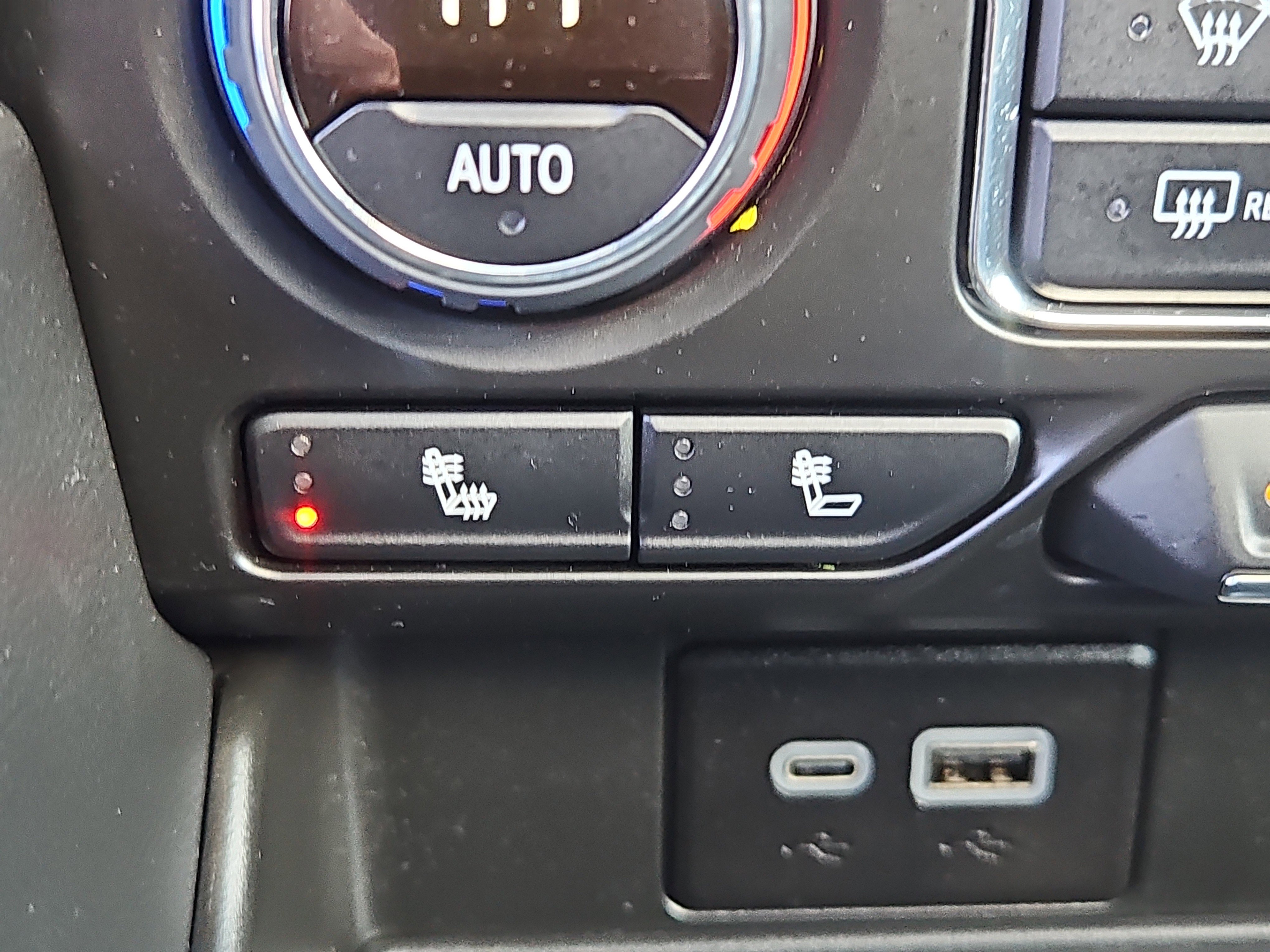 Used 2024 Chevrolet Tahoe RST w/ Luxury Package image 16