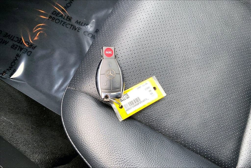 Used 2008 Mercedes-Benz C 300 Sedan image 15