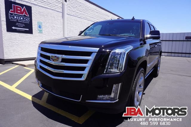 Used 2018 Cadillac Escalade Premium Luxury AWD/4WD image 41