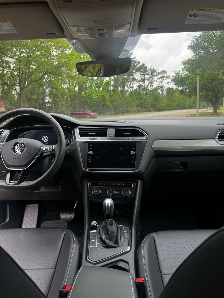 Used 2021 Volkswagen Tiguan SEL image 17