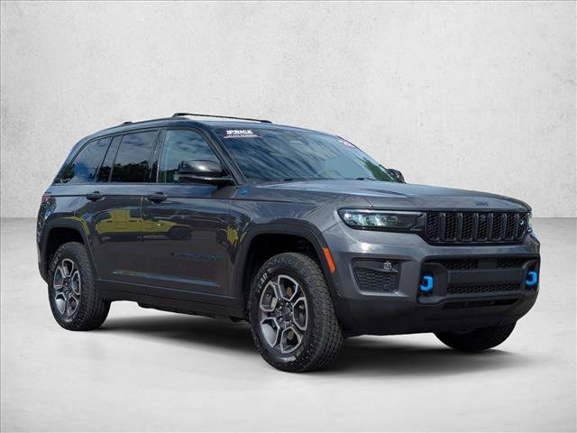 Used 2022 Jeep Grand Cherokee Trailhawk w/ Advanced Protech Group II AWD/4WD video 3