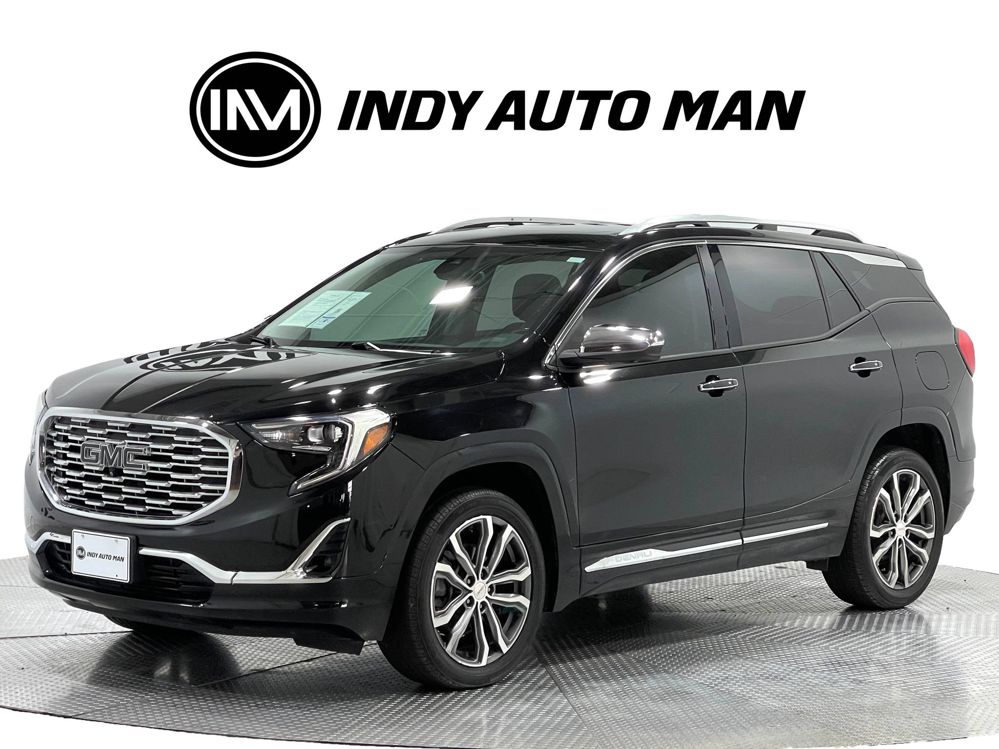 Used 2019 GMC Terrain Denali w/ GMC Pro Grade Package AWD/4WD image 8