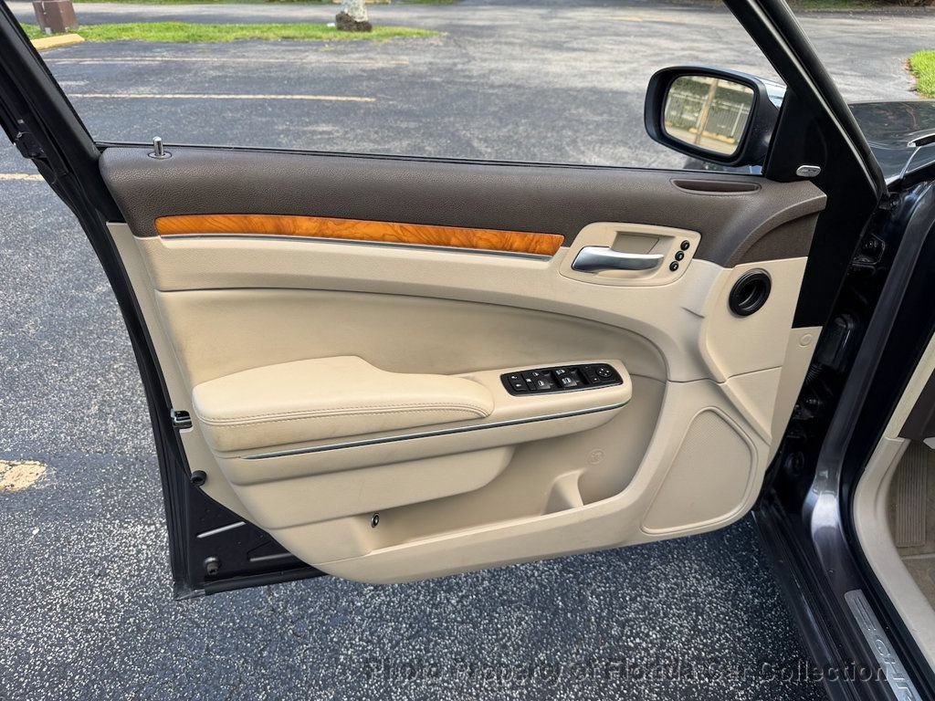 Used 2013 Chrysler 300 C RWD image 71