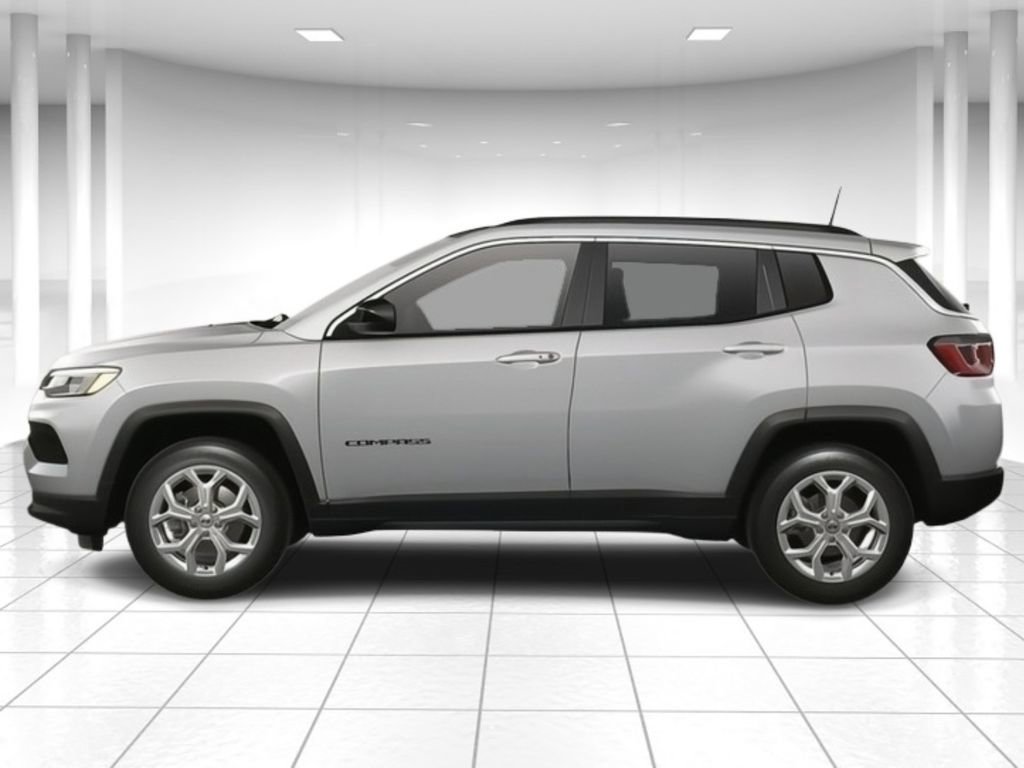 New 2025 Jeep Compass Latitude w/ Sun & Sound Group image 3