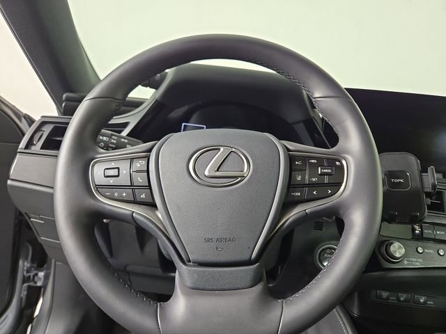 Used 2025 Lexus ES 300h F Sport image 21