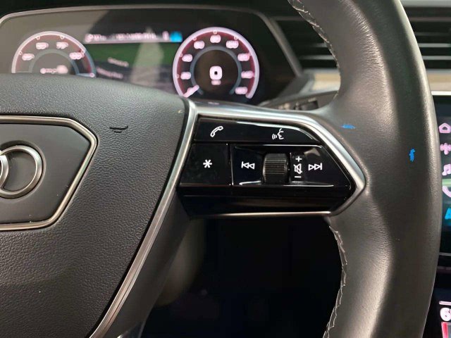 Used 2024 Audi Q8 e-tron Premium Plus w/ Premium Plus Package AWD/4WD image 36