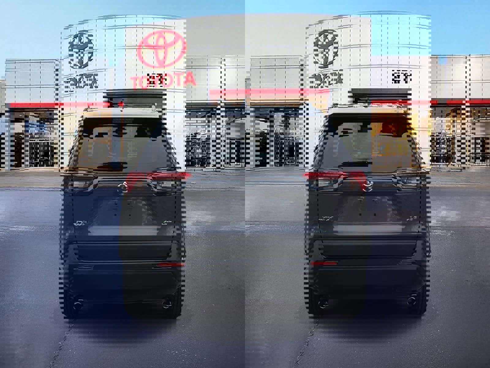 Used 2024 Toyota RAV4 XLE image 6