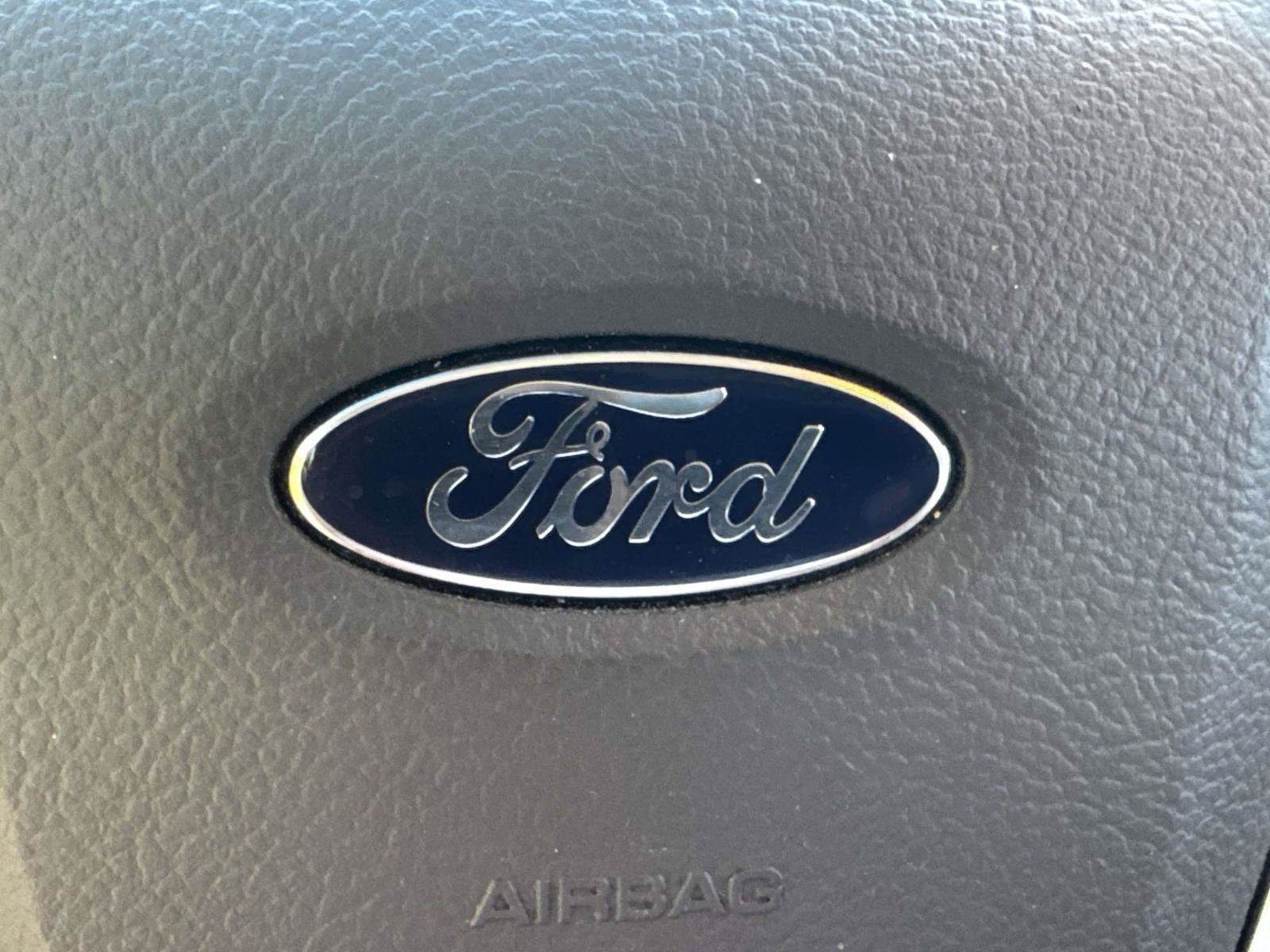 Used 2010 Ford Taurus SEL FWD image 28