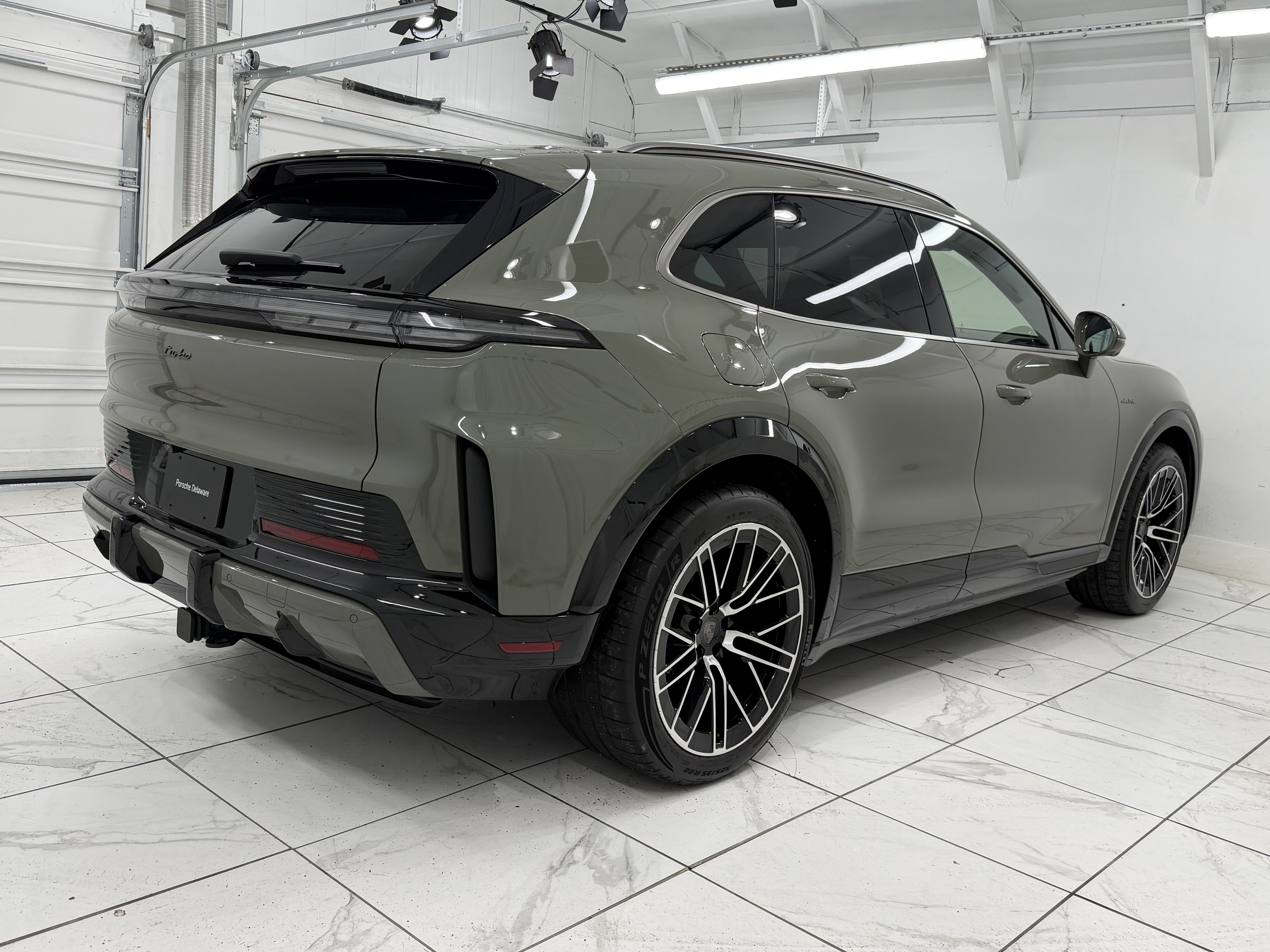 New 2026 Porsche Cayenne Turbo Electric AWD/4WD image 11