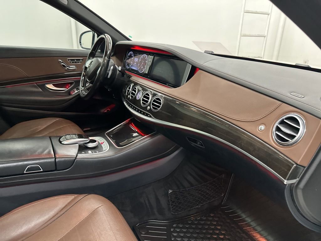 Used 2016 Mercedes-Benz S 550 Sedan image 24