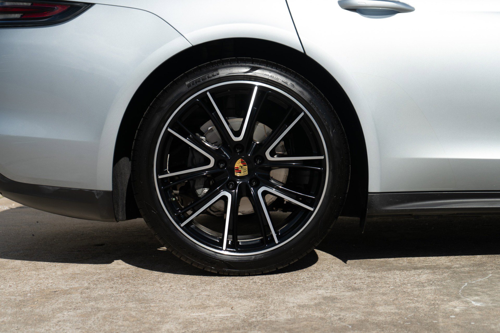Used 2018 Porsche Panamera 4S AWD/4WD image 36