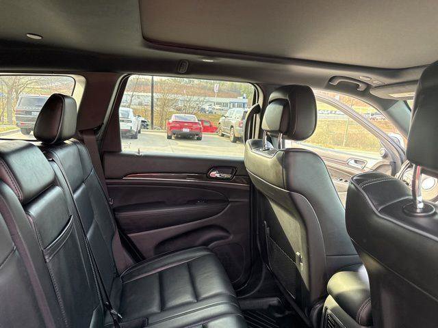 Used 2020 Jeep Grand Cherokee Overland image 32