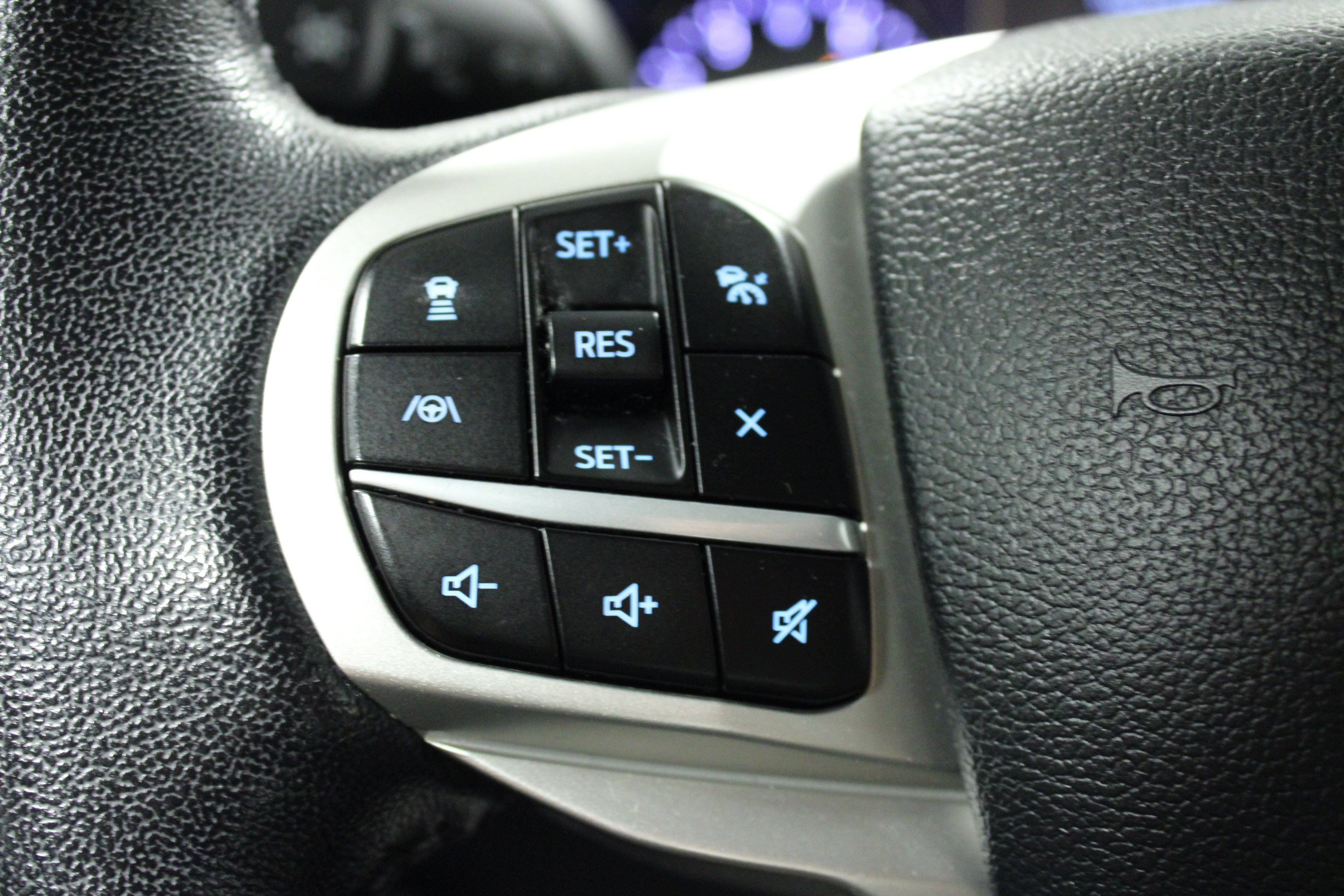 Used 2023 Ford Explorer Limited w/ Equipment Group 301A RWD image 21
