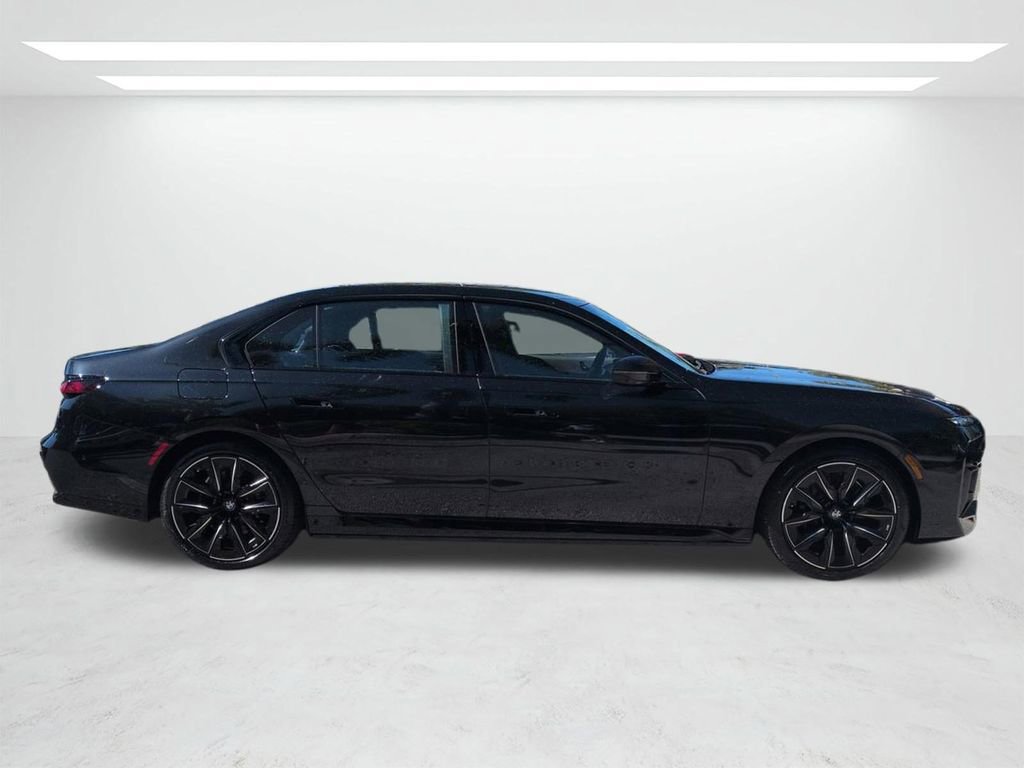 New 2026 BMW 750e xDrive w/ Executive Package image 3