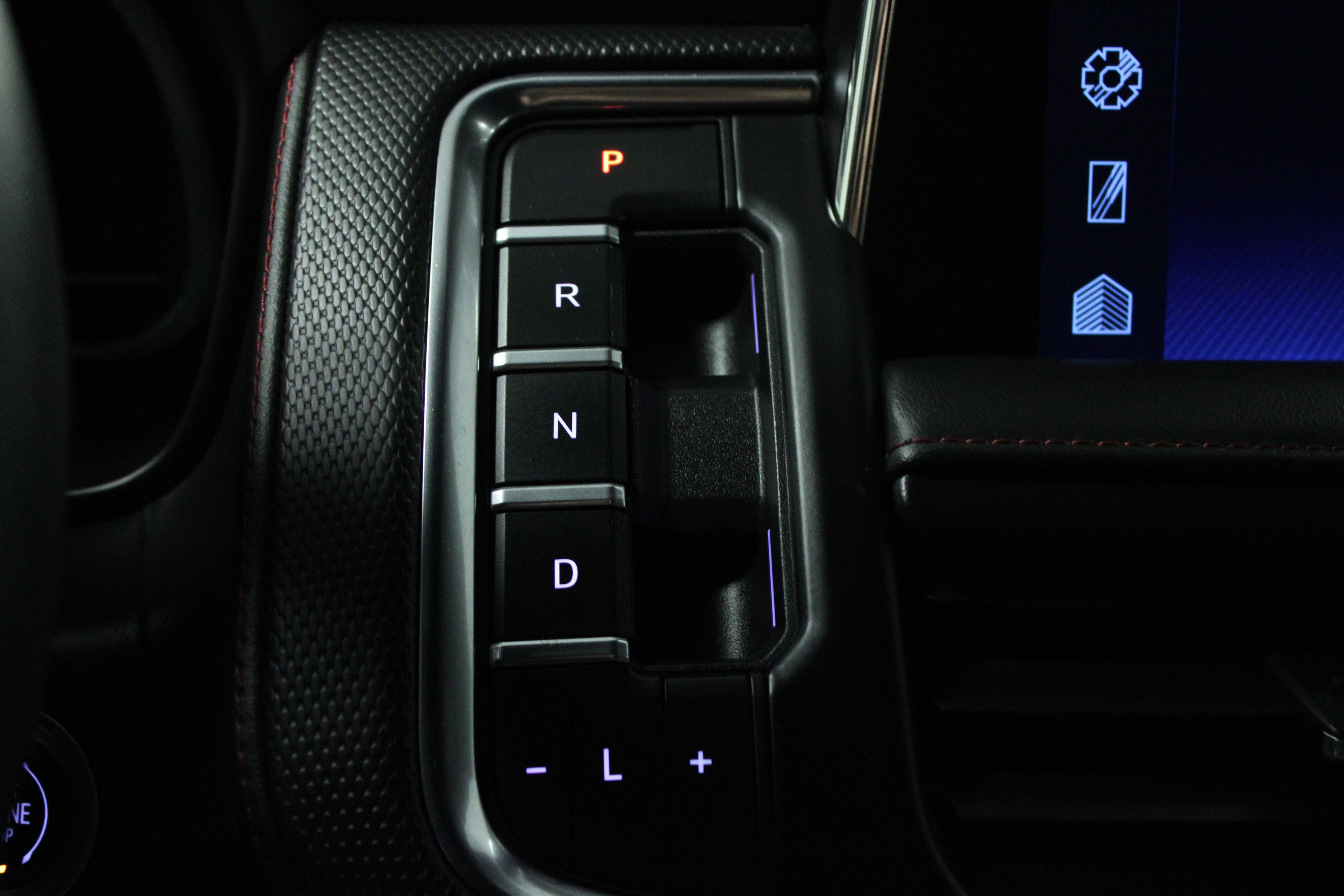 Used 2023 Chevrolet Suburban RST AWD/4WD image 24