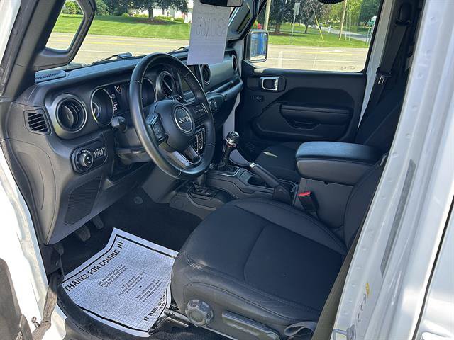 Used 2022 Jeep Gladiator Sport AWD/4WD image 11