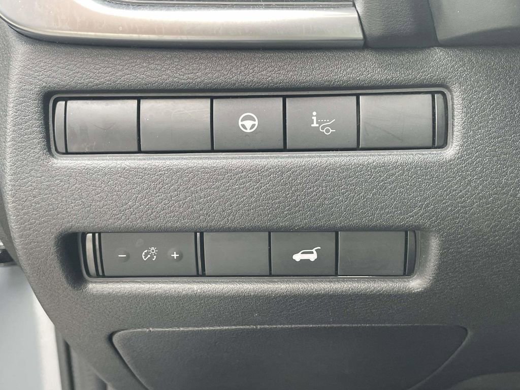 Used 2023 Nissan Rogue Platinum w/ Platinum Premium Package image 19