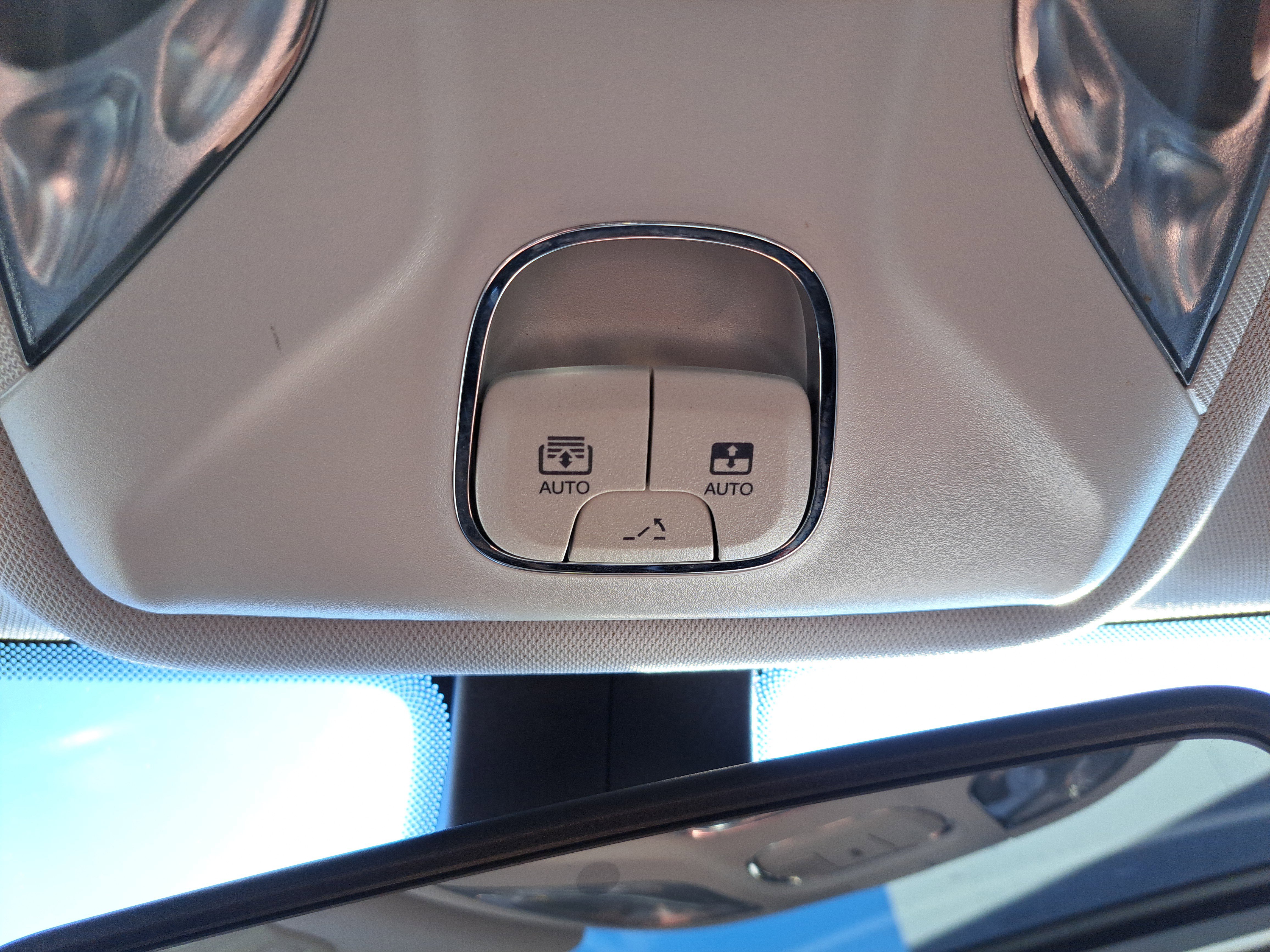 Used 2018 Jeep Compass Latitude w/ Popular Equipment Group image 26