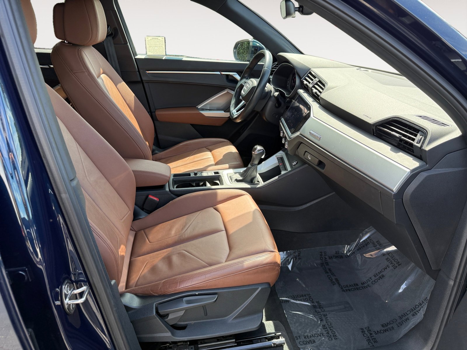 Used 2019 Audi Q3 2.0T Premium w/ Convenience Package image 19