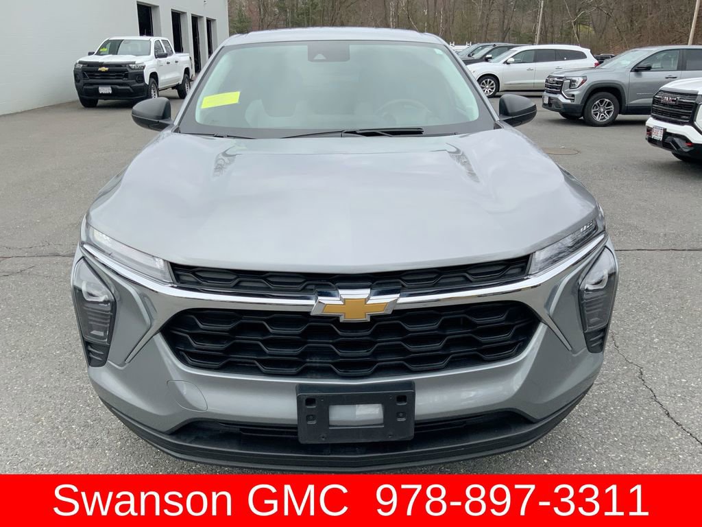 Used 2024 Chevrolet Trax LS w/ Driver Confidence Package image 41