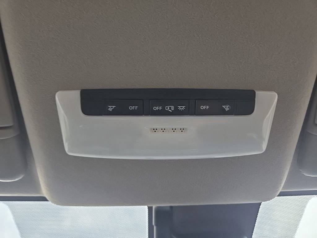 New 2025 Nissan Versa SV w/ Trunk Package image 18