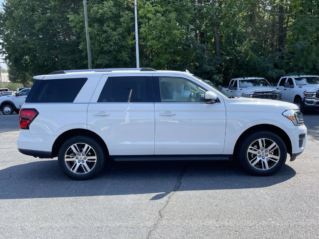 Used 2024 Ford Expedition Limited AWD/4WD image 9