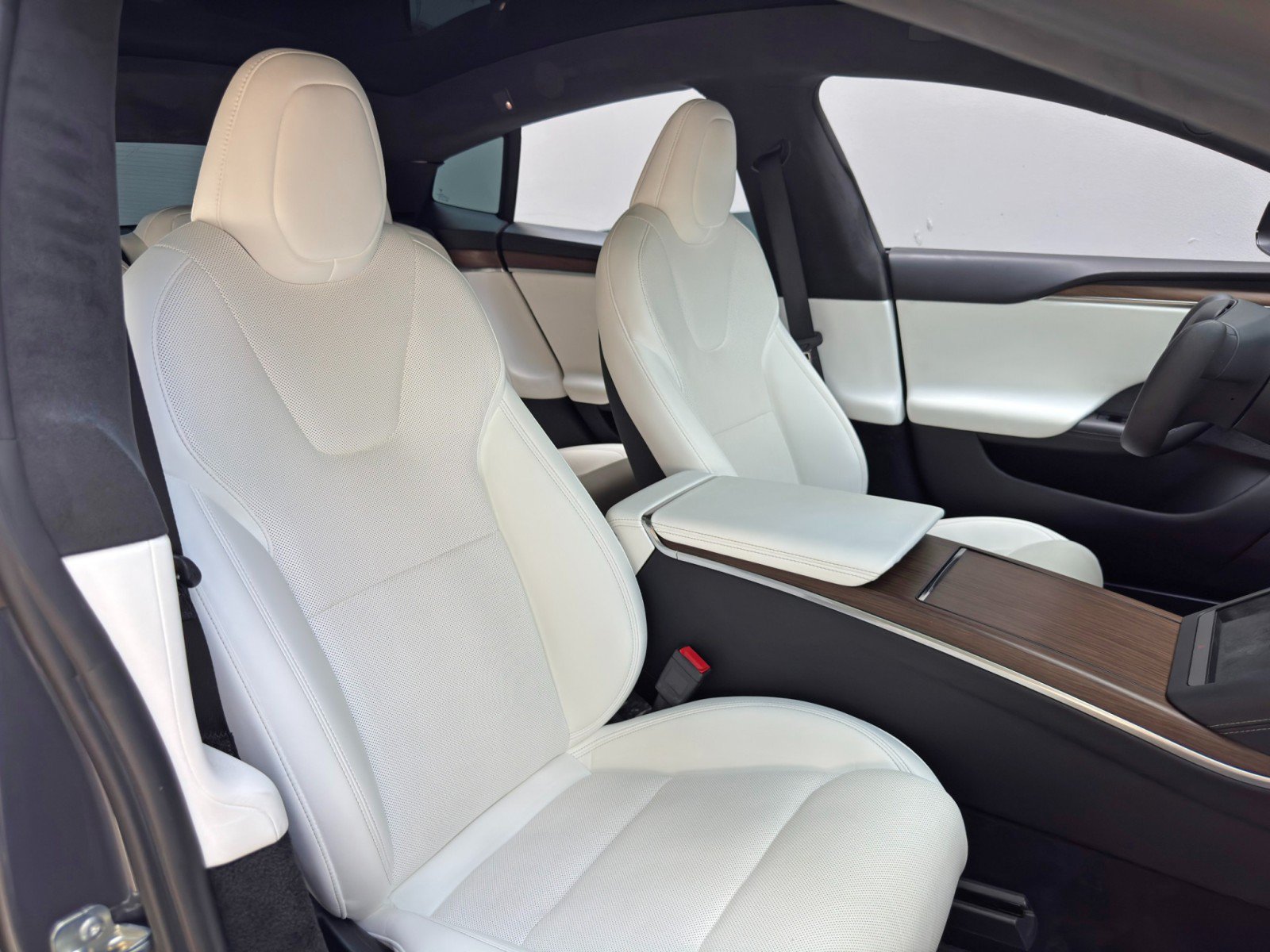 Used 2022 Tesla Model S AWD/4WD image 42