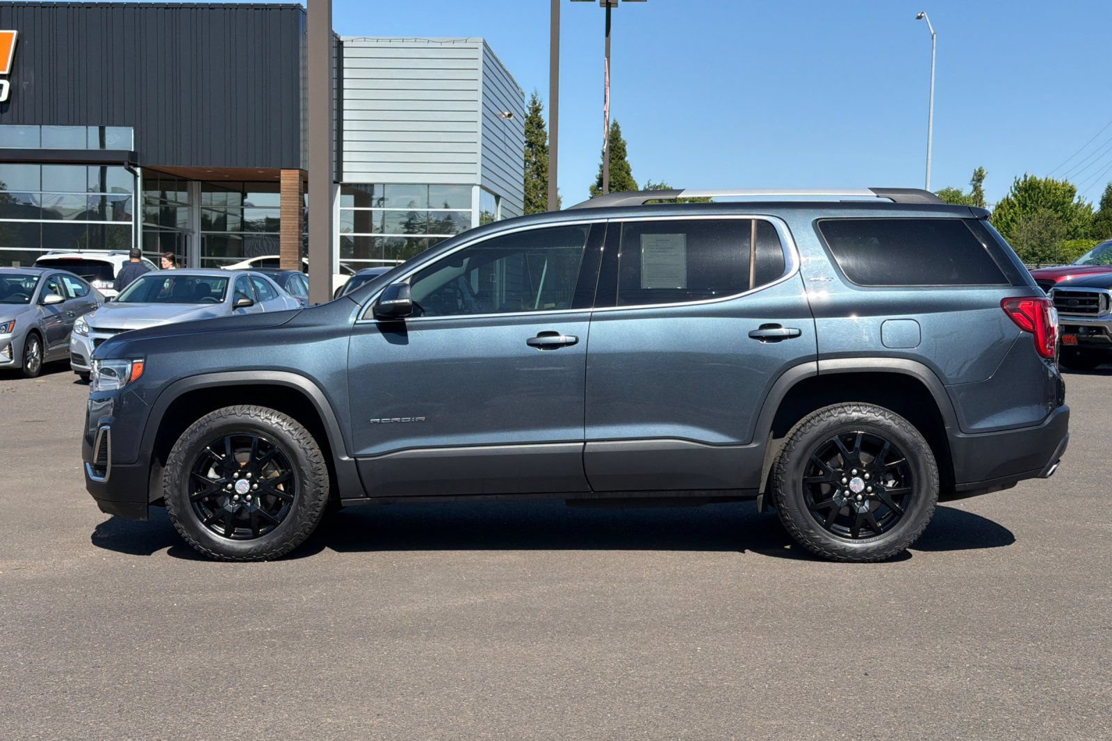 Used 2020 GMC Acadia SLT AWD/4WD image 9