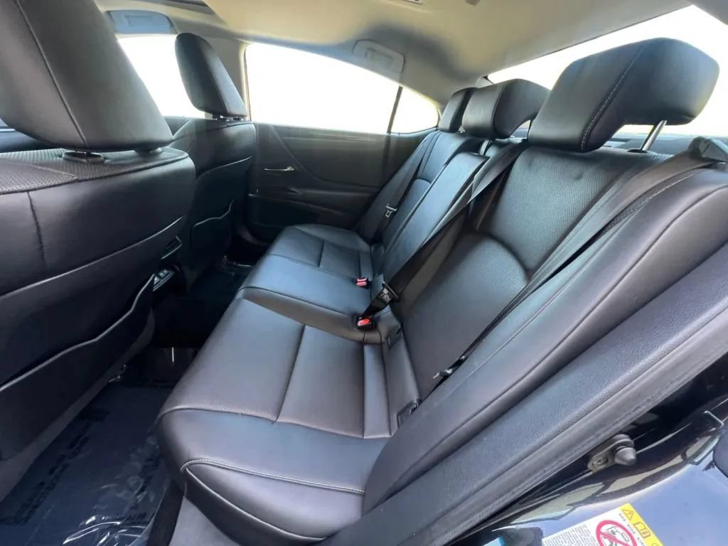 Used 2019 Lexus ES 350 w/ Premium Package FWD image 14