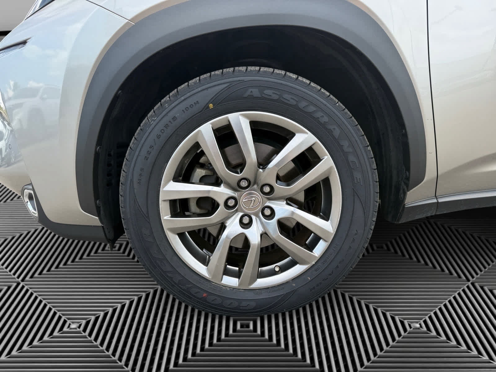 Used 2015 Lexus NX 200t AWD w/ Luxury Package image 9
