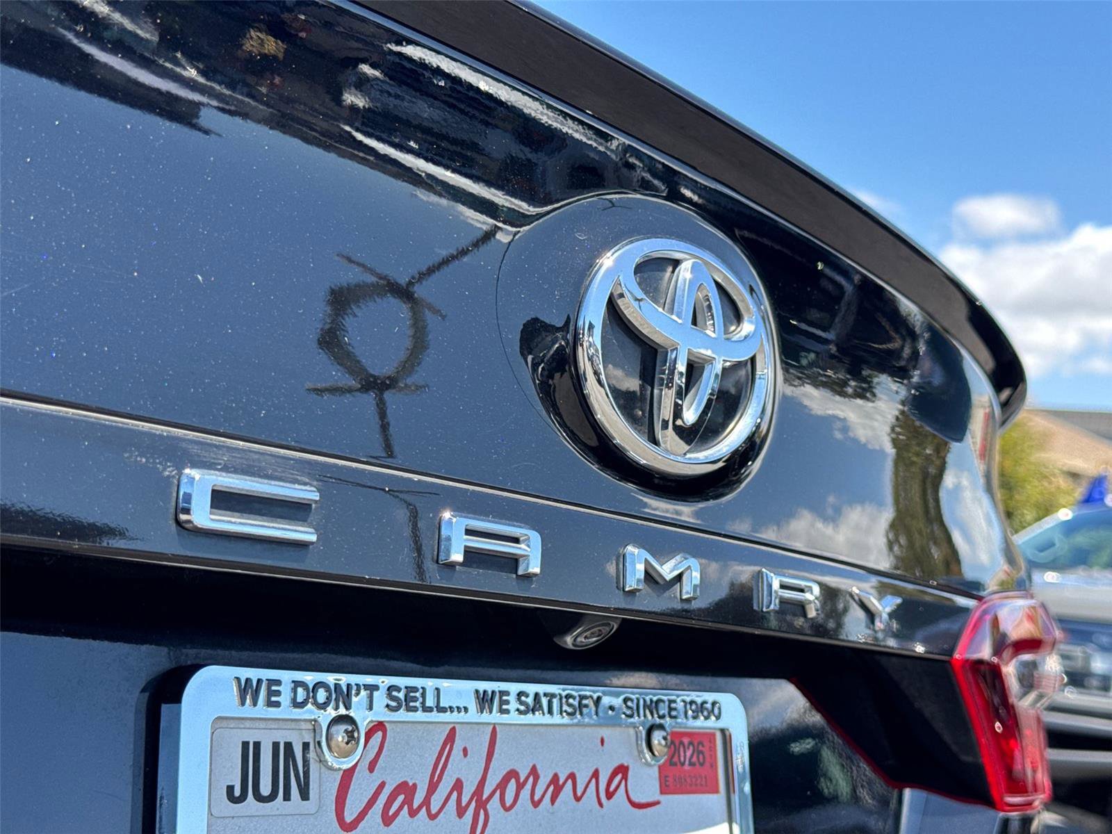 Used 2022 Toyota Camry SE w/ Carpet Mat Package (TMS) image 14