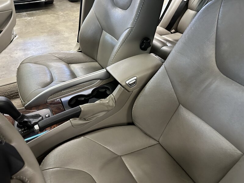 Used 2007 Volvo XC70 AWD/4WD image 27