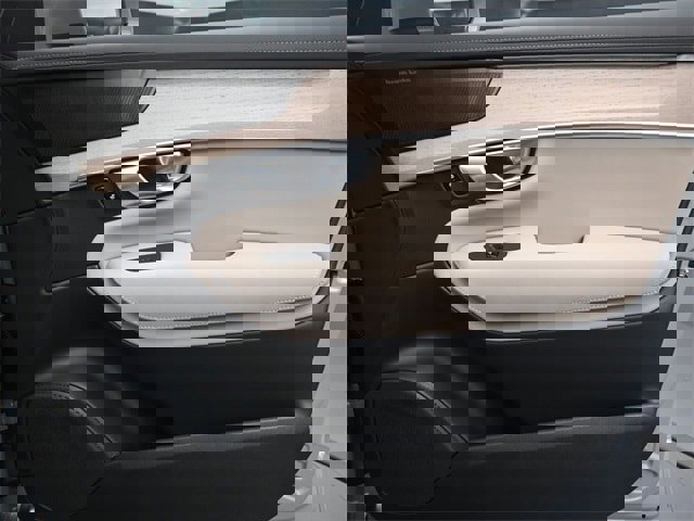 Used 2026 Volvo XC90 B6 Plus w/ Protection Package Premier image 31