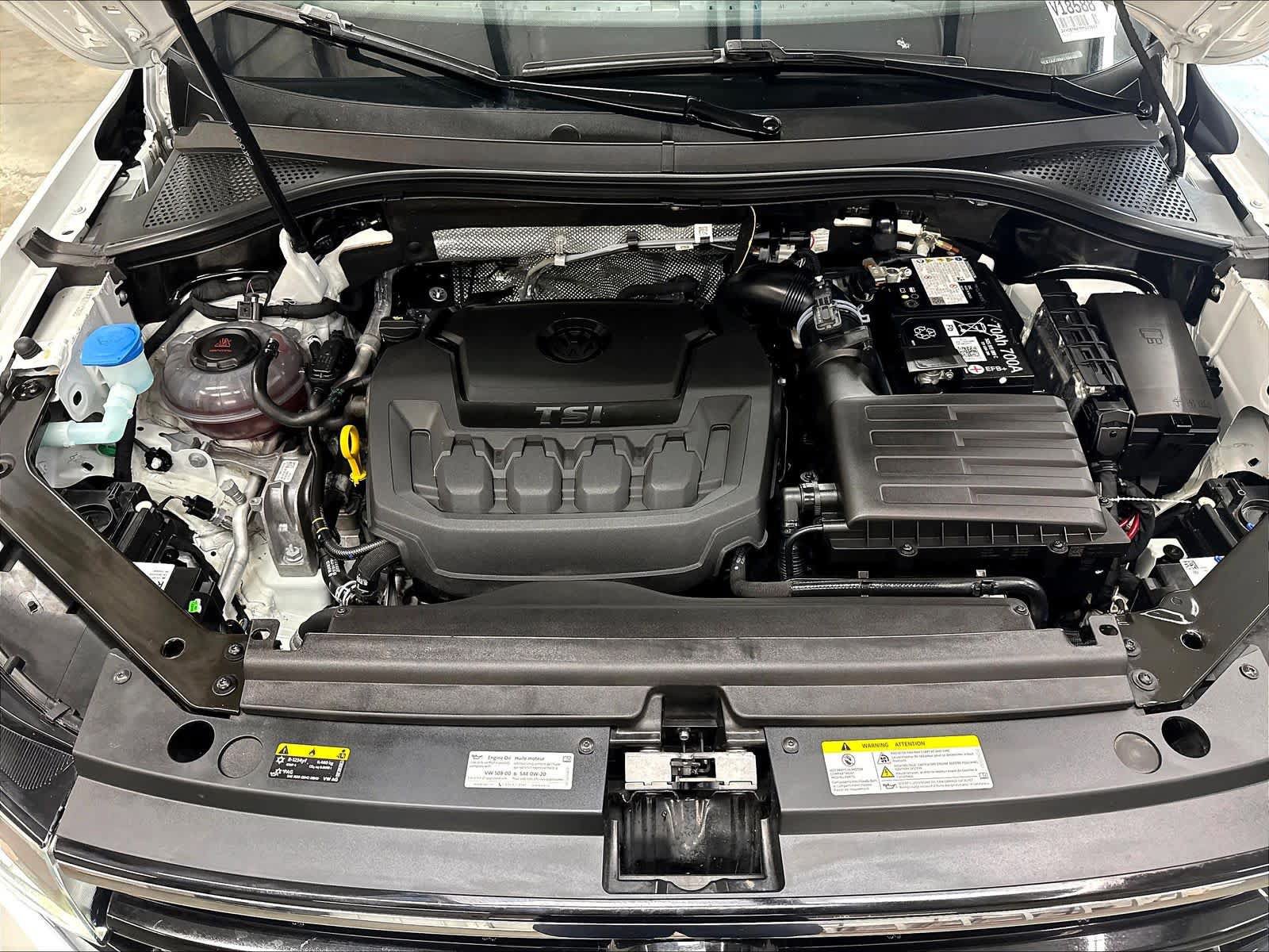 Used 2024 Volkswagen Tiguan SE R-Line FWD image 33