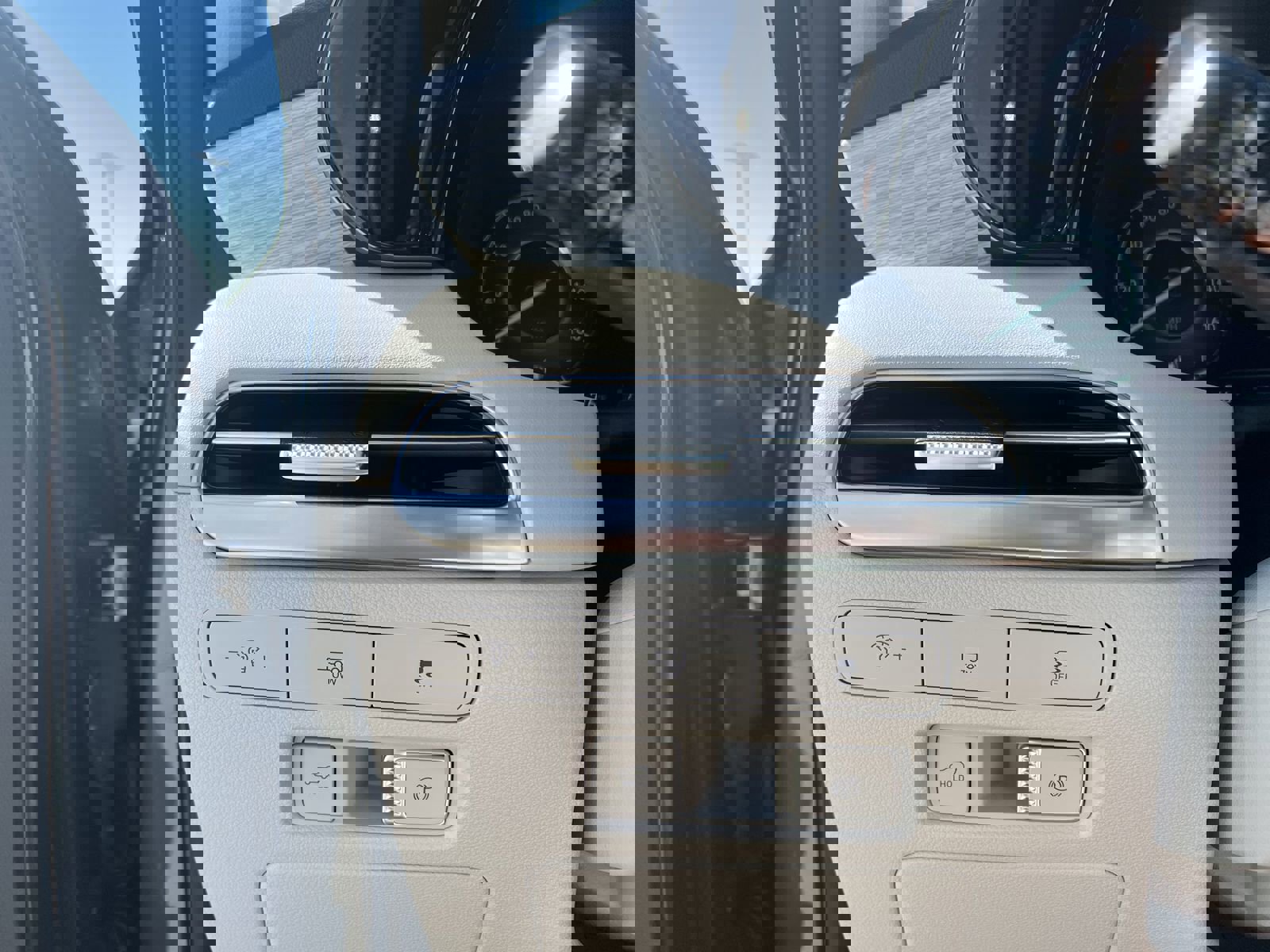 Used 2024 Hyundai Palisade Calligraphy image 18