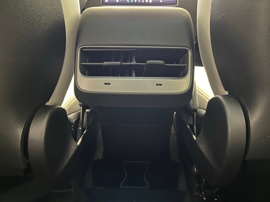Used 2023 Tesla Model Y Long Range image 16