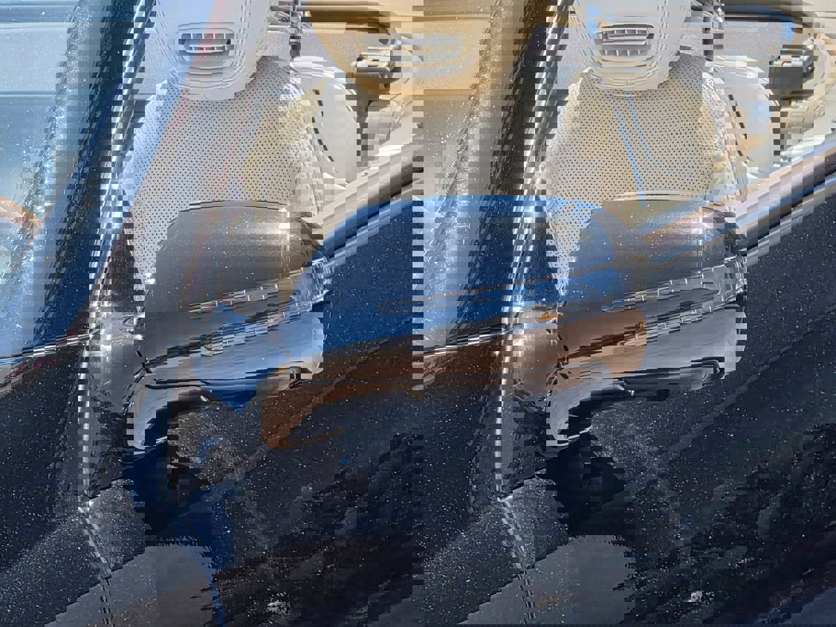 Used 2012 Mercedes-Benz SL 550 image 11