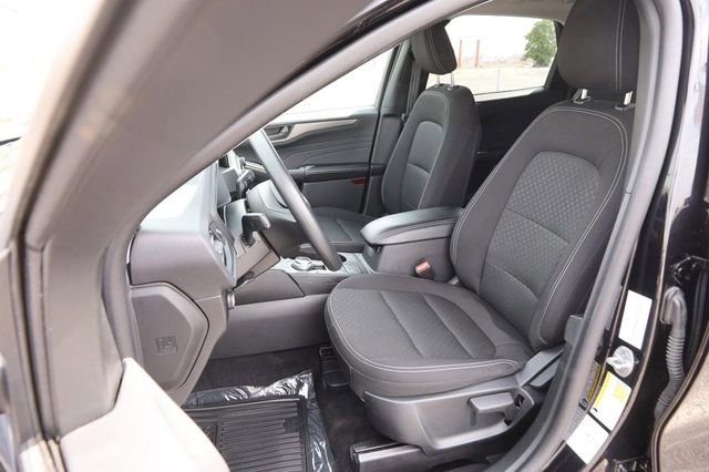 Certified 2025 Ford Escape Active AWD/4WD image 8